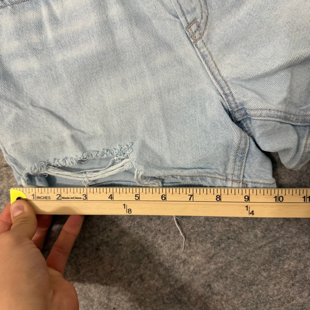 American Eagle Strigid Light Wash Mid Waisted Distressed Denim Shorts Size 00 - Picture 8 of 9